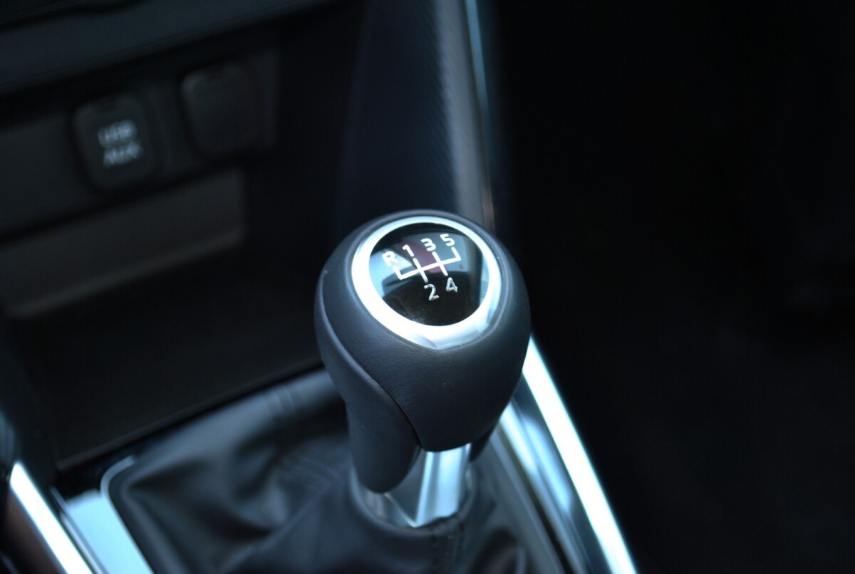 Mazda 2 SkyActive G75 Challenge
