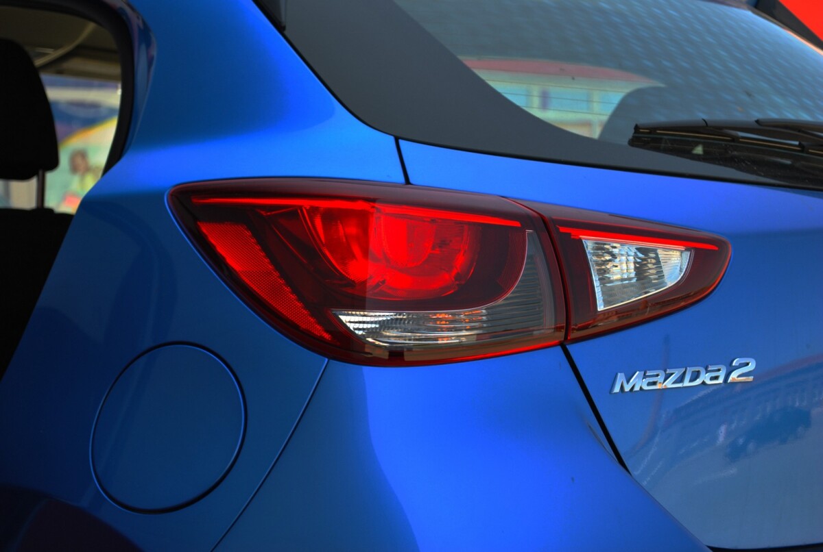 Mazda 2 SkyActive G75 Challenge
