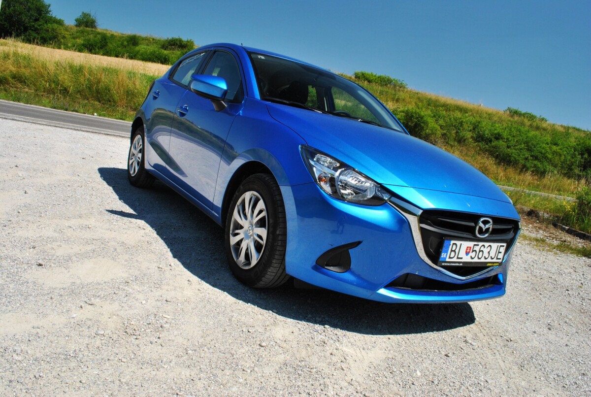 Mazda 2 SkyActive G75 Challenge