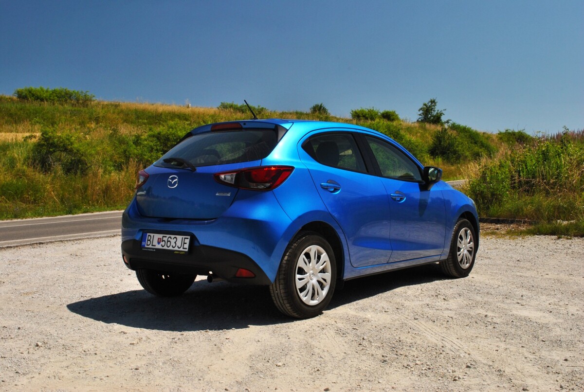Mazda 2 SkyActive G75 Challenge