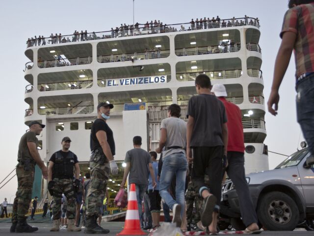 grécko, migranti, trajekt