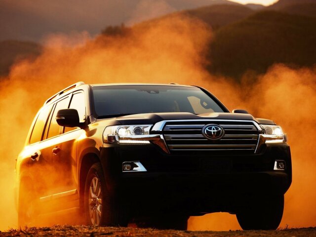 Toyota Land Cruiser - 2016