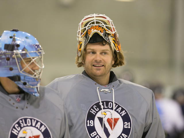 Michael Garnett, Barry Brust