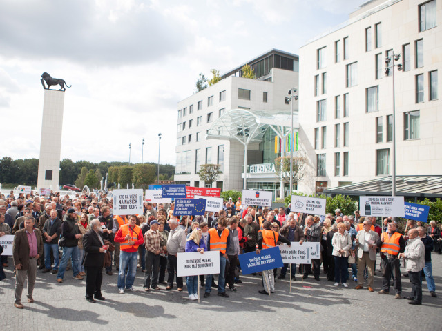protest, mlieko