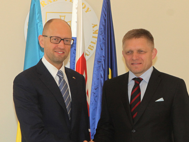 Arsenij Jaceňuk, Robert Fico