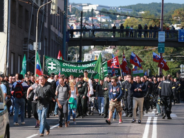 extrémisti, pochod