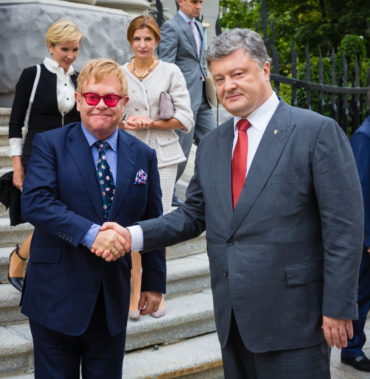 Elton John, Porošenko