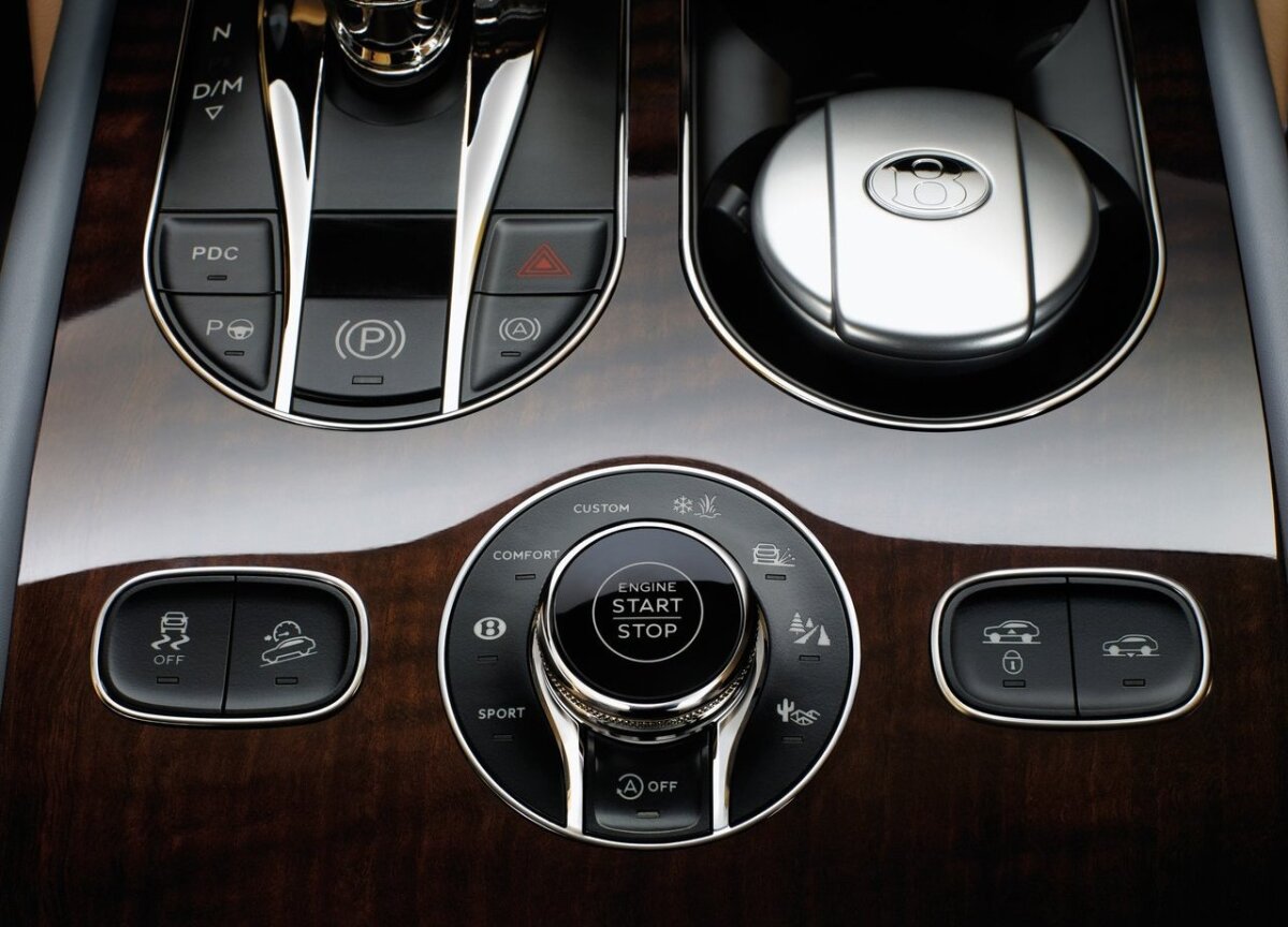 Bentley-Bentayga - 2016