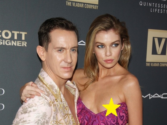 Dizajnér Jeremy Scott na premiére s topmodelkou Stellou Maxwell.