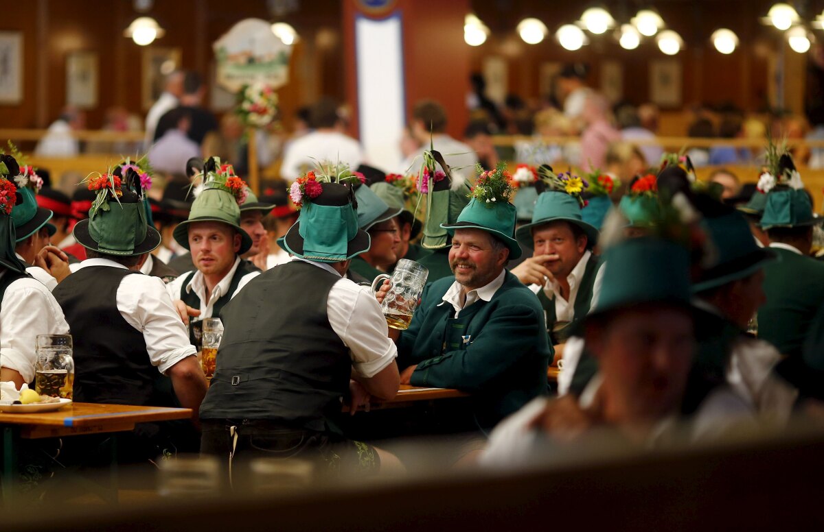 Oktoberfest, Mníchov, pivo, Tereziánska lúka,