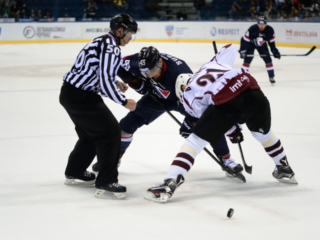 Slovan Bratislava, Dynamo Riga, Tomáš Surový, Armands Berziňš