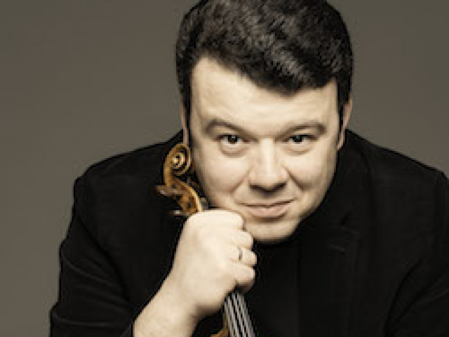 Vadim Gluzman Photo: Marco Borggreve
