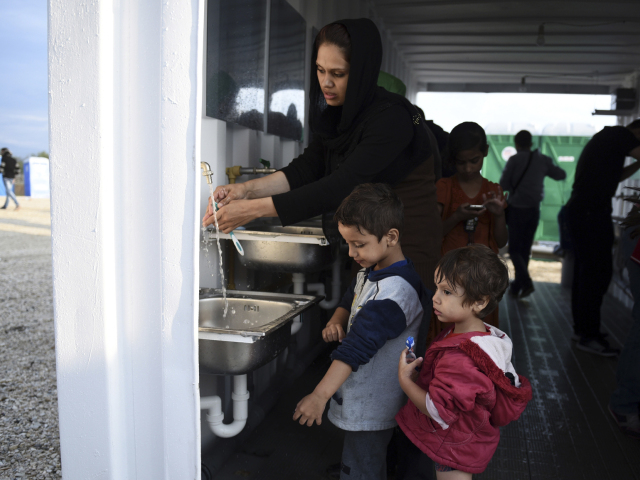 utečenci, migranti, migračná kríza,