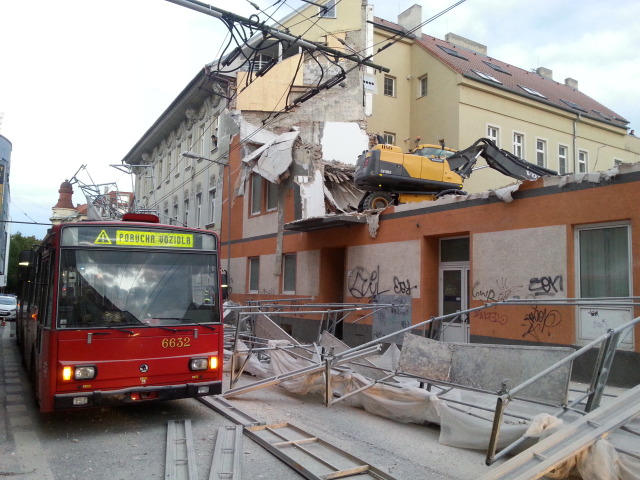 Bratislava, trolejbus, lešenie