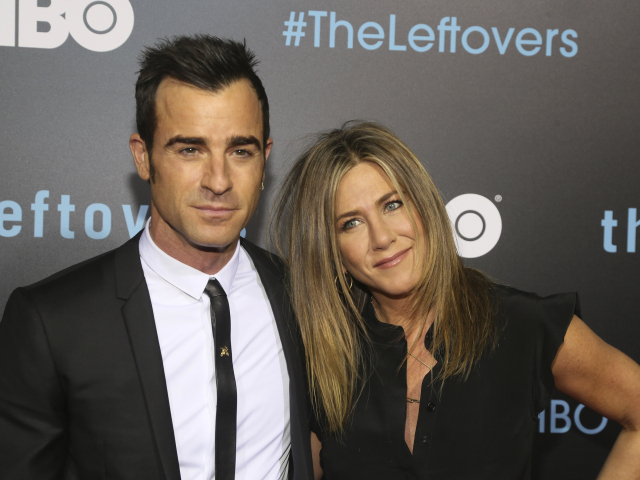 Herecký a manželský pár Justin Theroux a Jennifer Aniston.