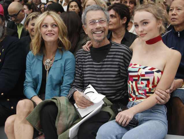 Vanessa Paradis (vľavo) prišla na prehliadku Chanel aj s dcérou Lily-Rose Depp