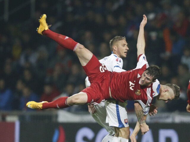 Juraj Kucka, Nikolaj Signevič, futbal, Slovensko - Bielorusko