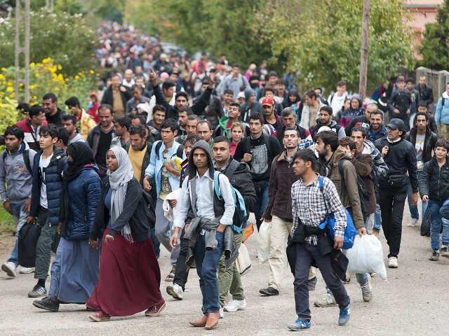 utečenci, migranti, migračná kríza,