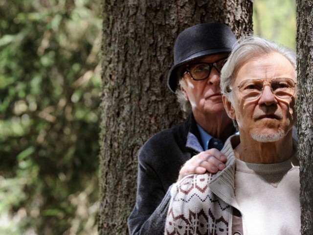 Fred (Michael Caine) a Mick (Harvey Keitel) Paola Sorrentina Mladosť.