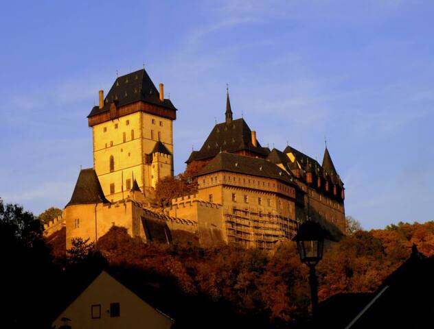 Karlštejn, hrad, Česko,