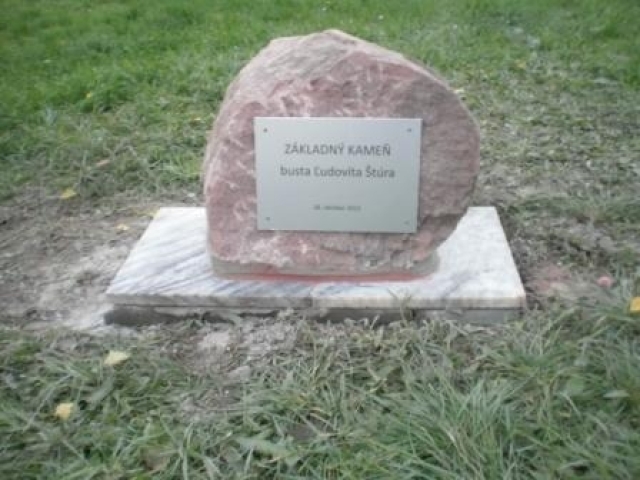 štúrovo, základný kameň ľudovíta štúra,