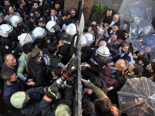 Turecko, polícia