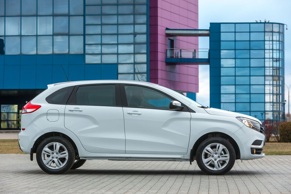 Lada Xray - 2016