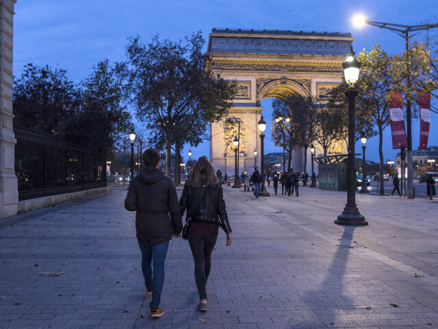 Víťazný oblúk, Champs Elysées
