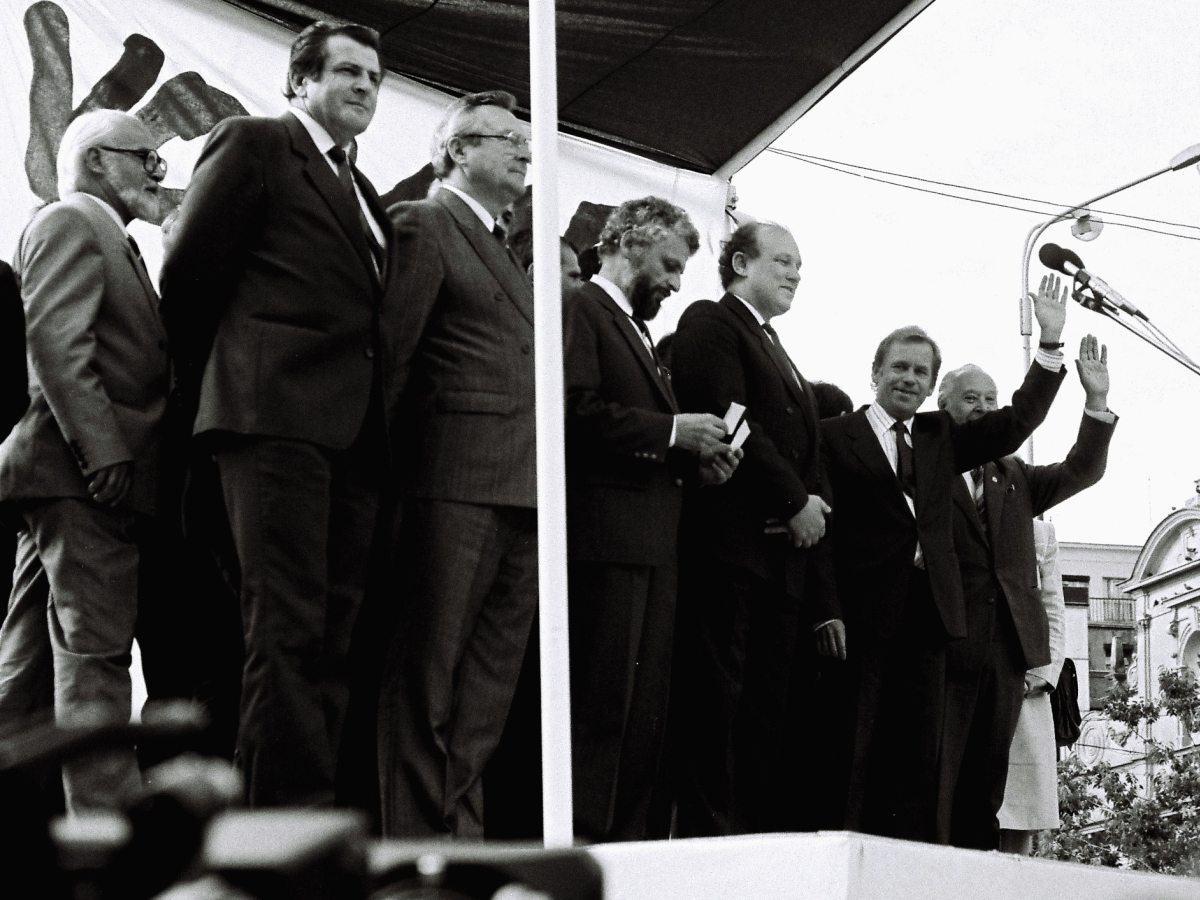 17. NOVEMBER 1989: Archívne snímky