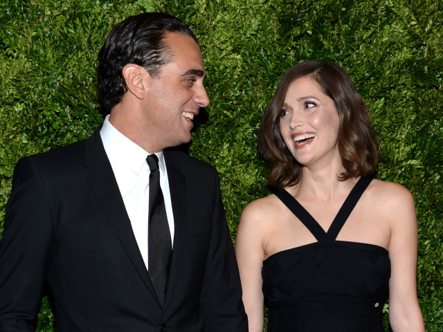 Herečka Rose Byrne a jej snúbenec Bobby Cannavale.