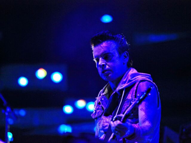 The Cure Performs