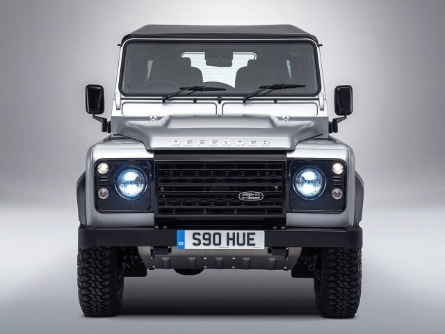 Land Rover Defender - 2 000 000