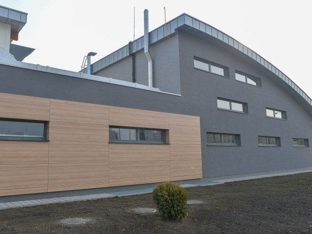 Bratsialva, petržalka, plaváreň