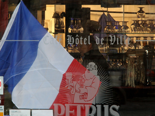 Francúzsko, Paríž, tryzna, vlajka