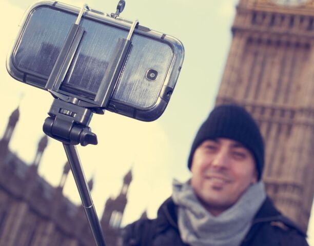 selfie, mobil, selfie stick, selfie palička, Londýn, Big Ben, veža, Anglicko, Veľká Británia, hodiny, turista, cestovateľ