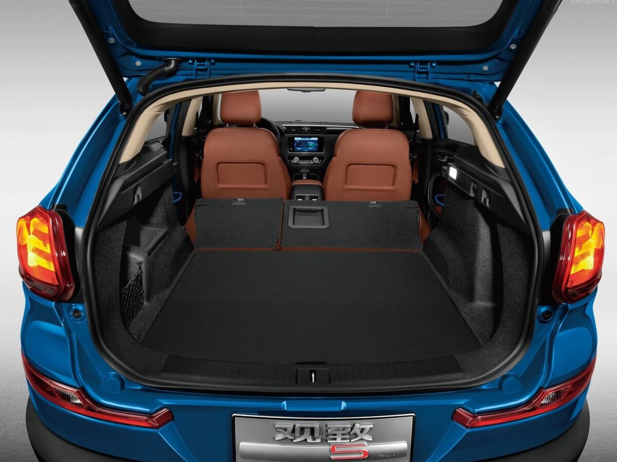 Qoros 5 SUV - 2016