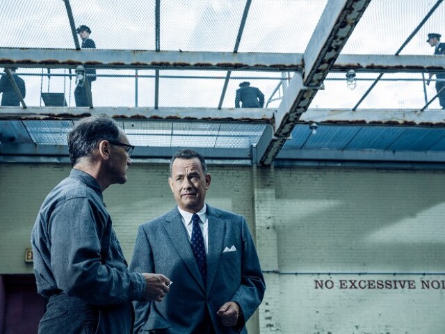 most spionov, Tom Hanks
