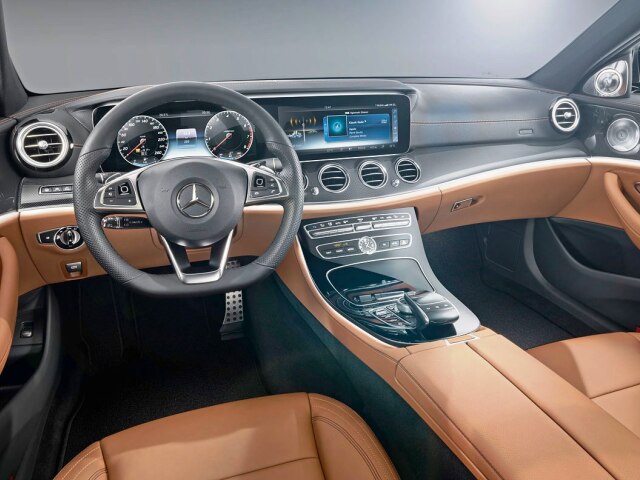 Mercedes-Benz E - 2016
