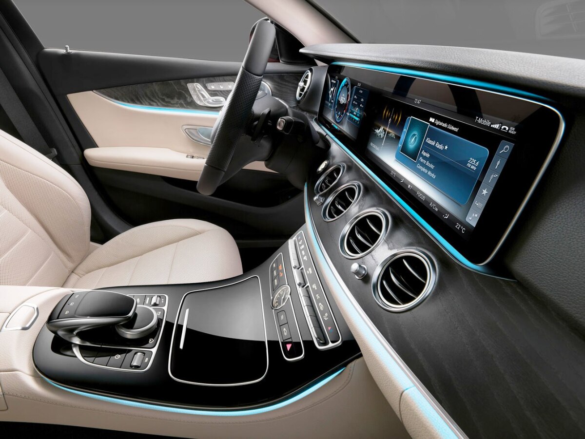 Mercedes-Benz E - 2016