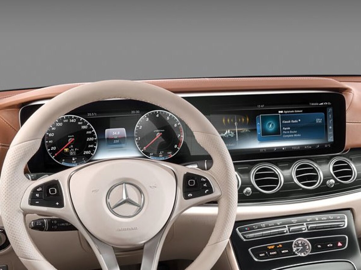 Mercedes-Benz E - 2016