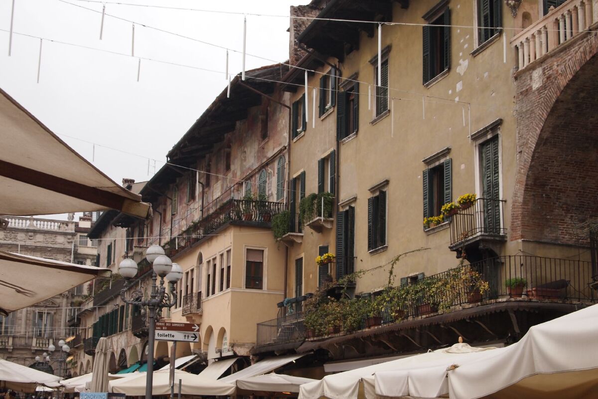 Verona, Taliansko, domy, mesto,