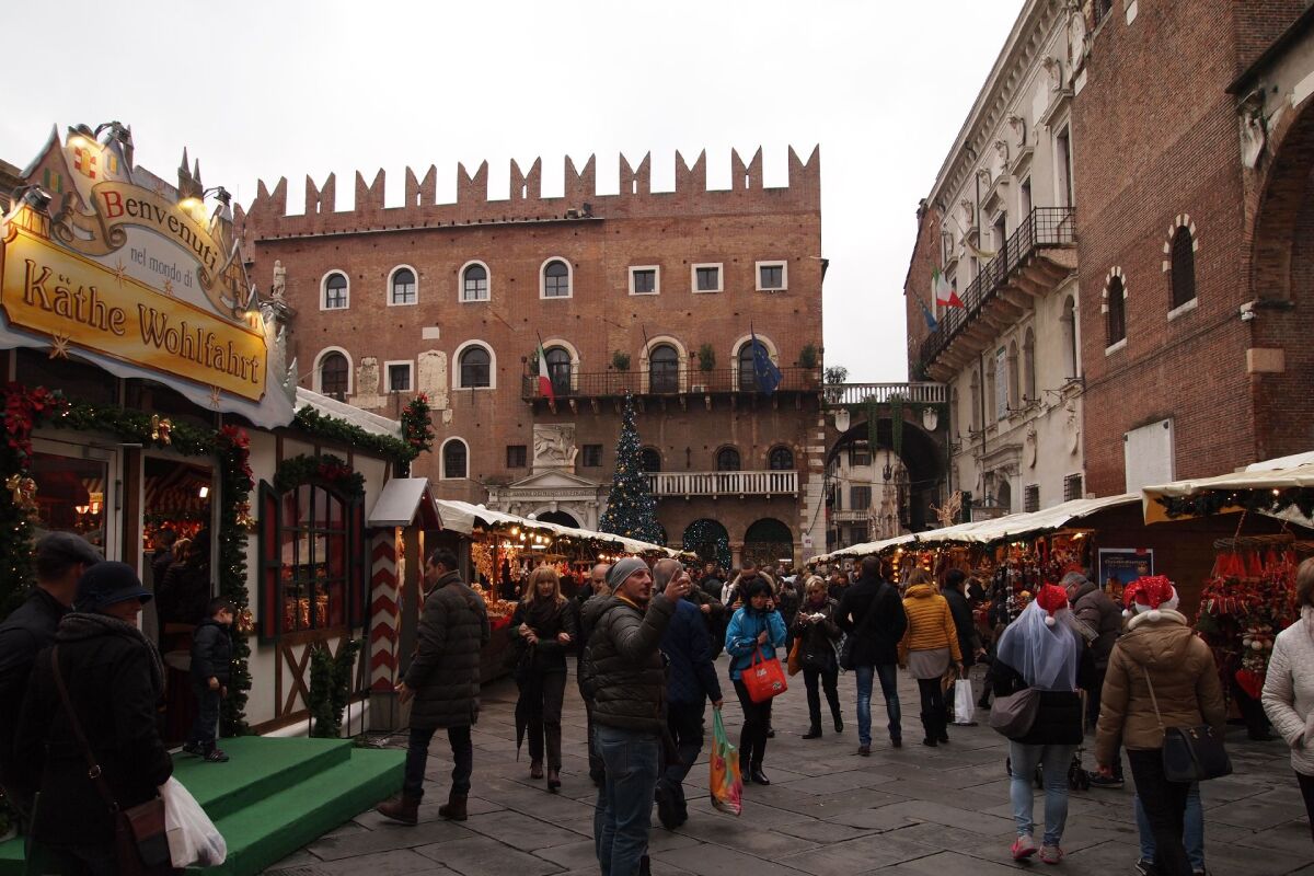 Verona, Taliansko, vianočné trhy,