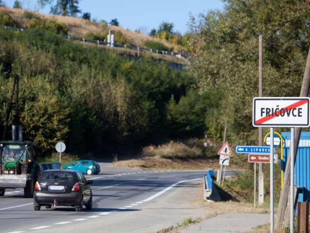 Fričovce, výstavba dialníc, cesta