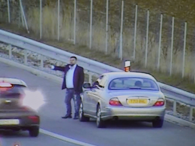 cudzinci, diaľnica, auto, R1, predaj
