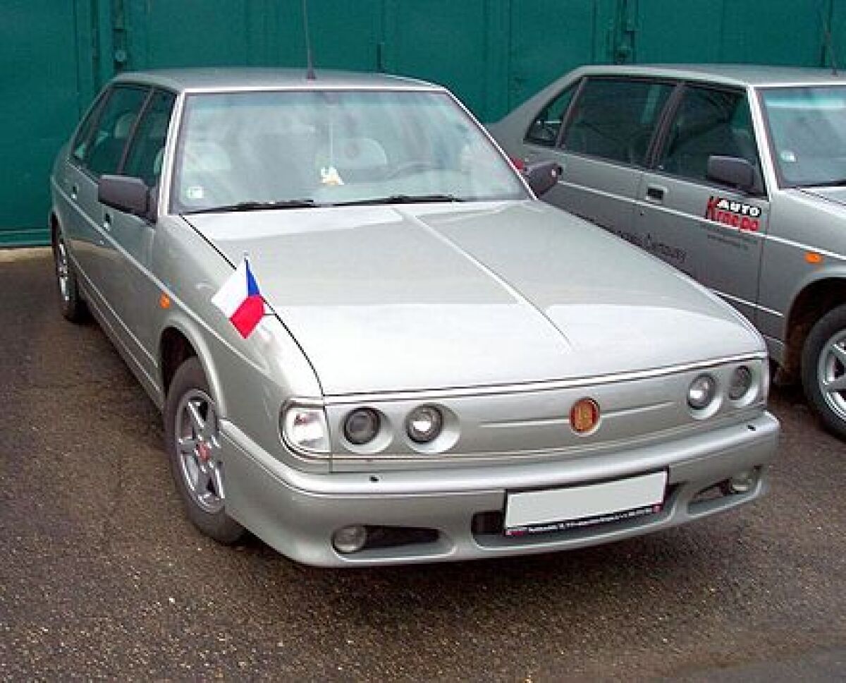 Tatra 700 spredu