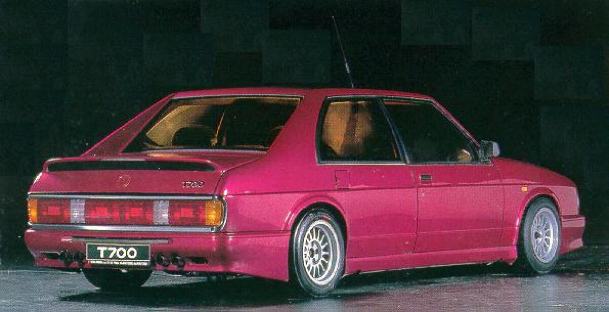 Tatra 700 upravena kratsi razvor