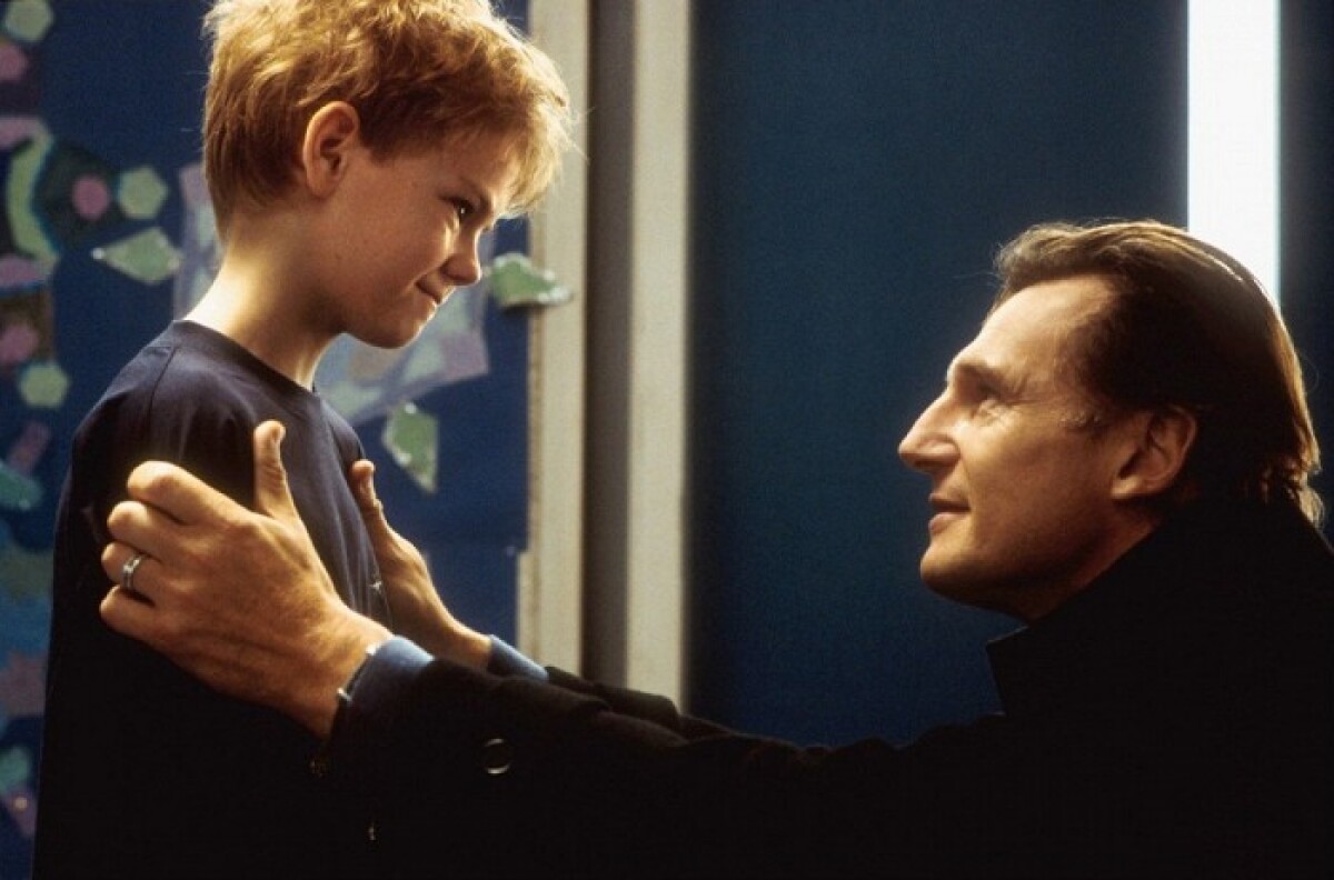 Thomas Brodie-Sangster a Liam Neeson