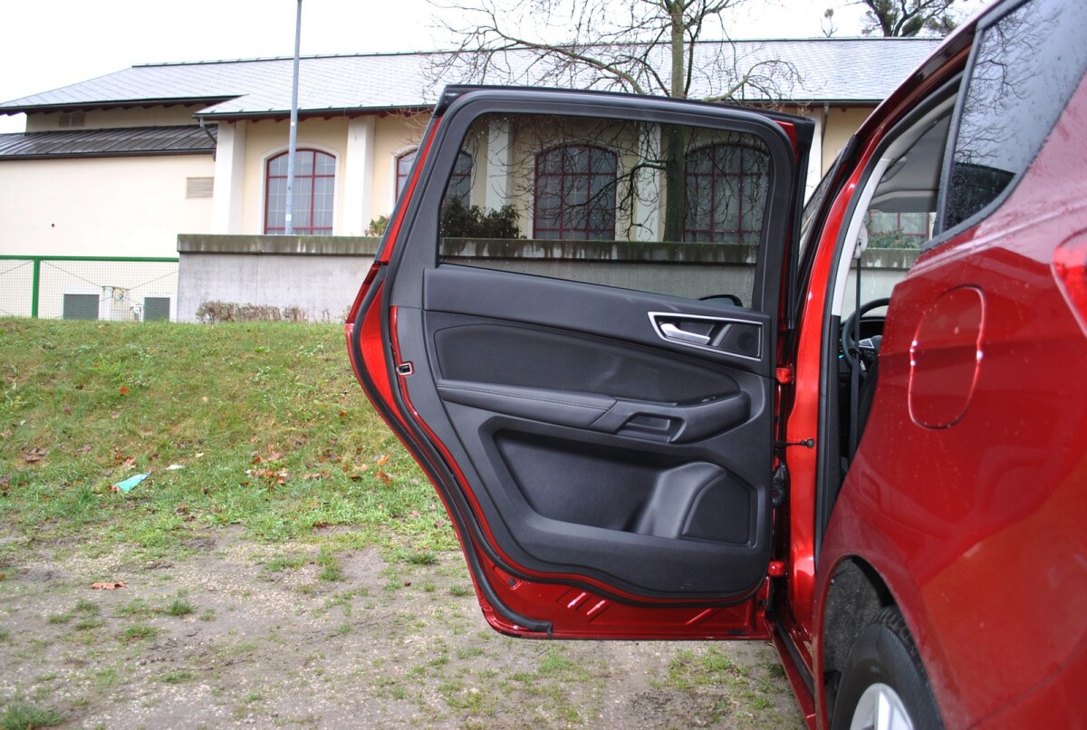 Ford S-Max