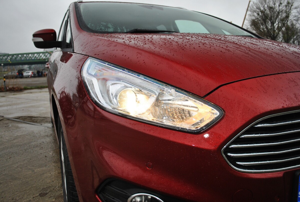 Ford S-Max