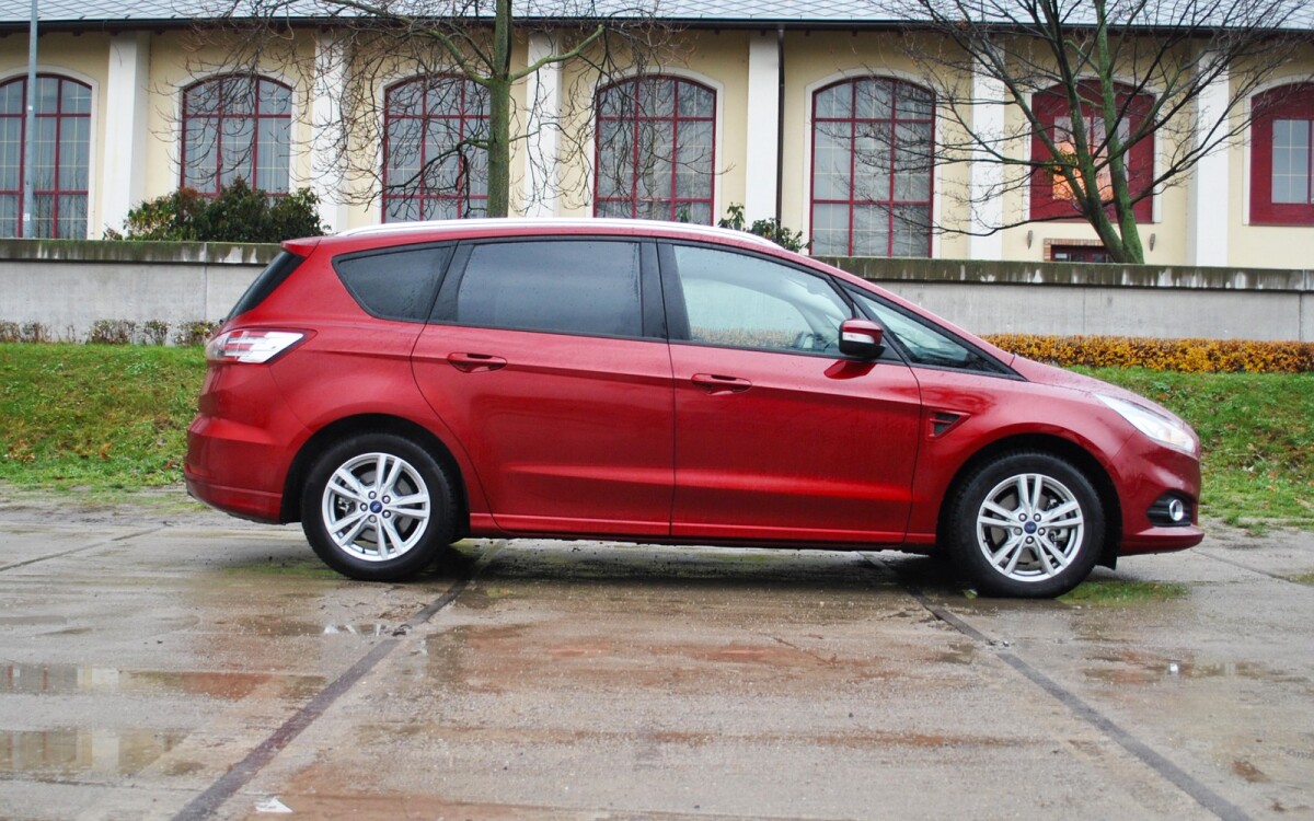 Ford S-Max